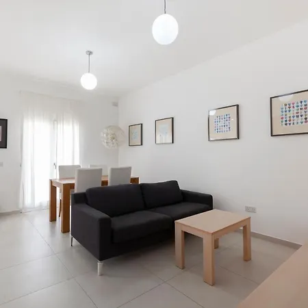 High Floor - Apt With Comfy Sofa - Balcony & Wi-fi By 360 Estates *