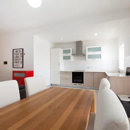 High Floor - Apt With Comfy Sofa - Balcony & Wi-fi By 360 Estates Sliema