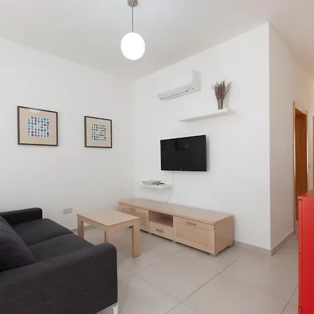 Apartment High Floor - Apt With Comfy Sofa - Balcony & Wi-fi By 360 Estates *